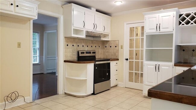 Building Photo - 2134 Masonwood Cir SW