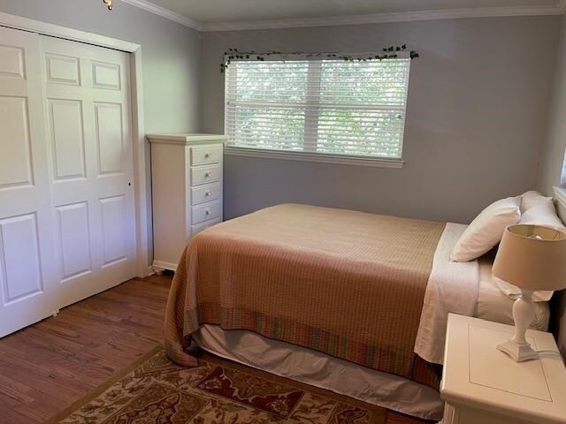 Building Photo - 2002 Greenwood Dr