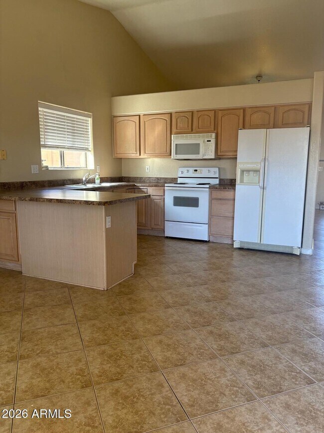 Building Photo - 1913 E Marquette Dr