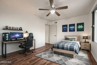 Building Photo - 560 Chapala Dr