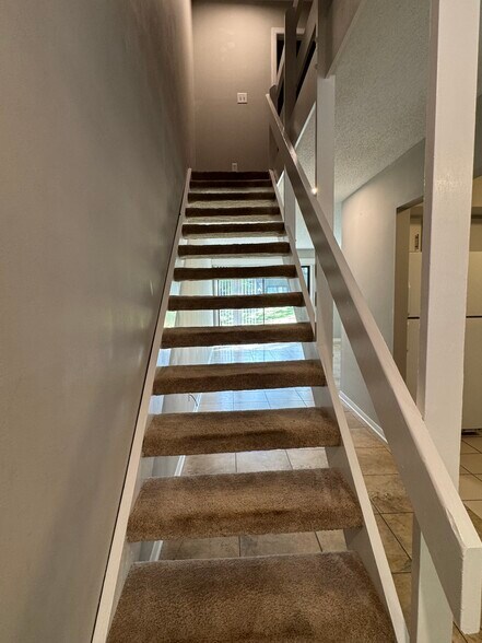Building Photo - 115 Beechnut St