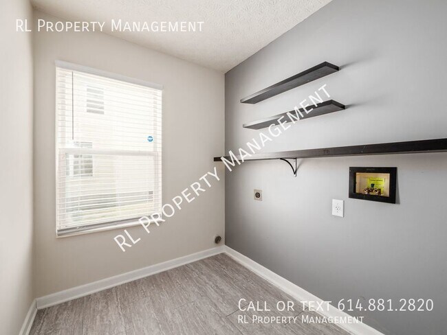 Building Photo - Beautiful 4 bedroom 2.5 bathroom home in M...