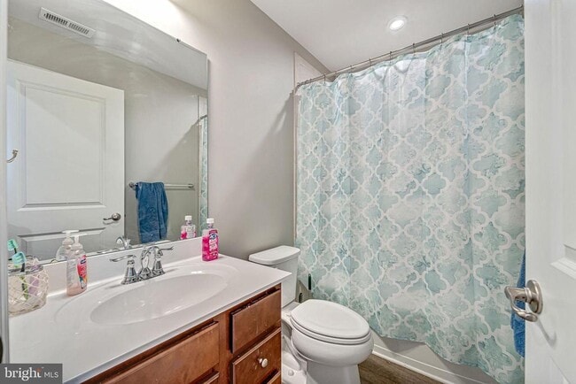 Building Photo - 205 Dalton Dr