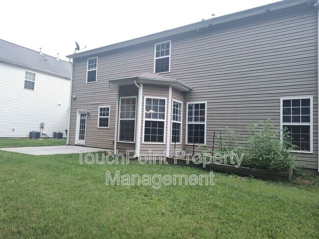 Building Photo - 16121 Long Talon Way