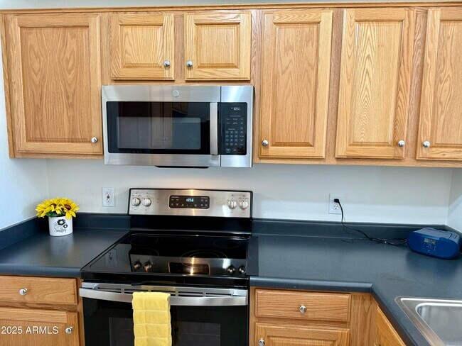 Building Photo - 3330 S Gilbert Rd