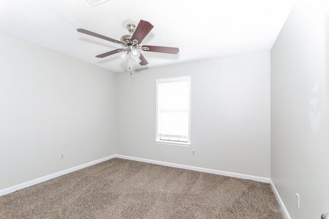 Building Photo - 7159 Eastover Blvd