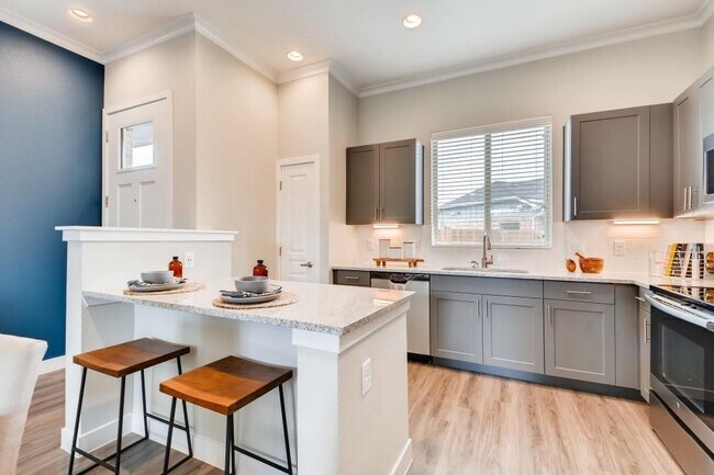 Building Photo - 8500 Comanche Springs Dr