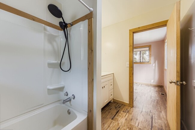 Building Photo - 9 Moon Dance Ln