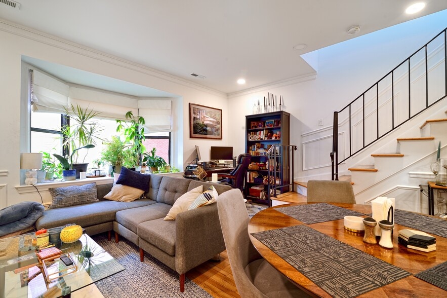 Building Photo - 1201 N St NW