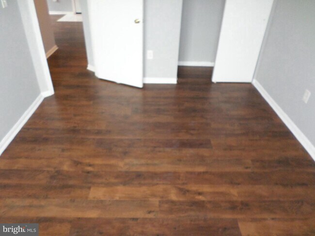 Building Photo - 5372 Bedford Terrace