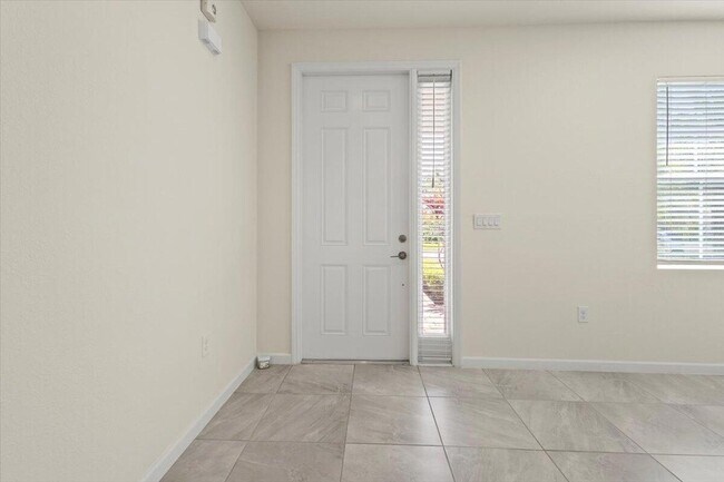 Building Photo - 12133 SW Aventino Dr