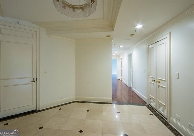 Building Photo - 2660 Peachtree Rd NW