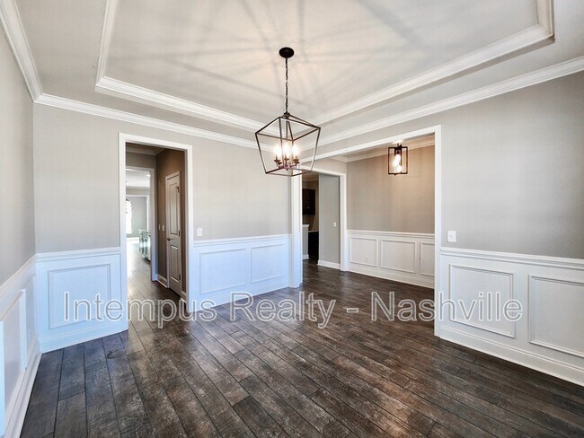 Building Photo - 1005 Maleventum Way