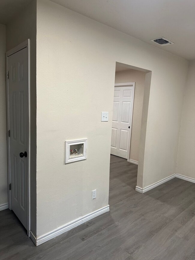 Building Photo - 2bd/1ba in Killeen Accepting Section 8