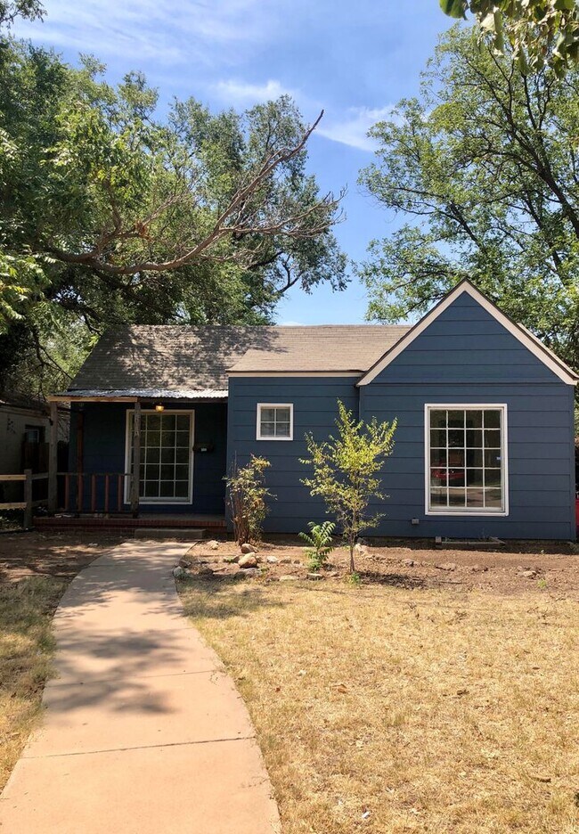 Building Photo - Pre leasing now for August 10th move in!