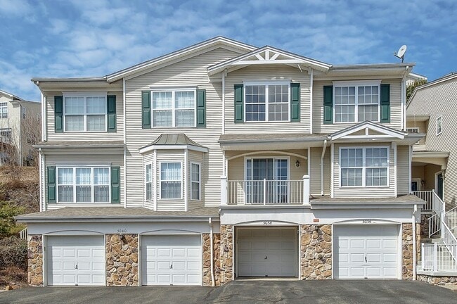 Building Photo - 3038 King Ct