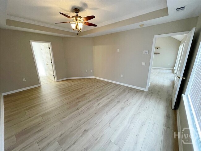 Building Photo - 322 Laurel Hill Cir