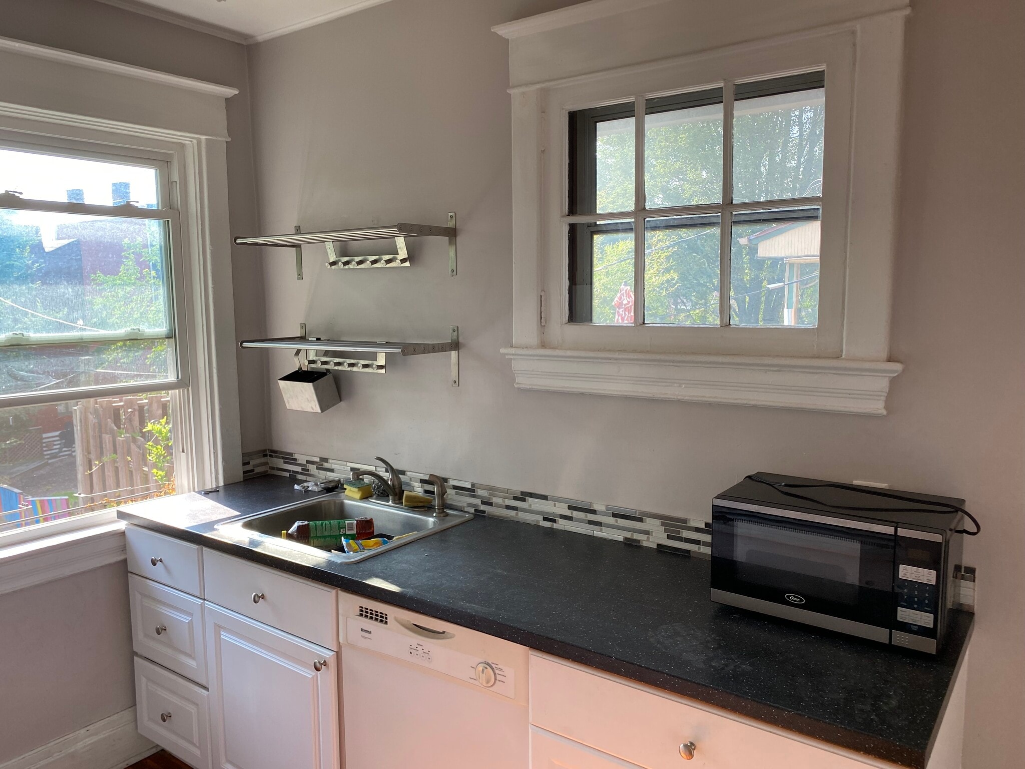 Kitchen - 1619 Buena Vista St