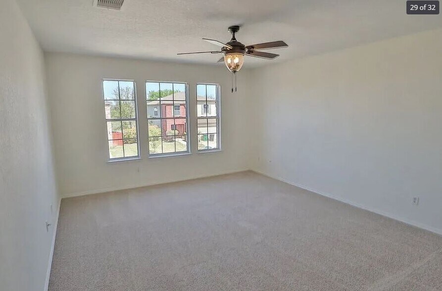 Building Photo - 7330 Twin Falls Dr