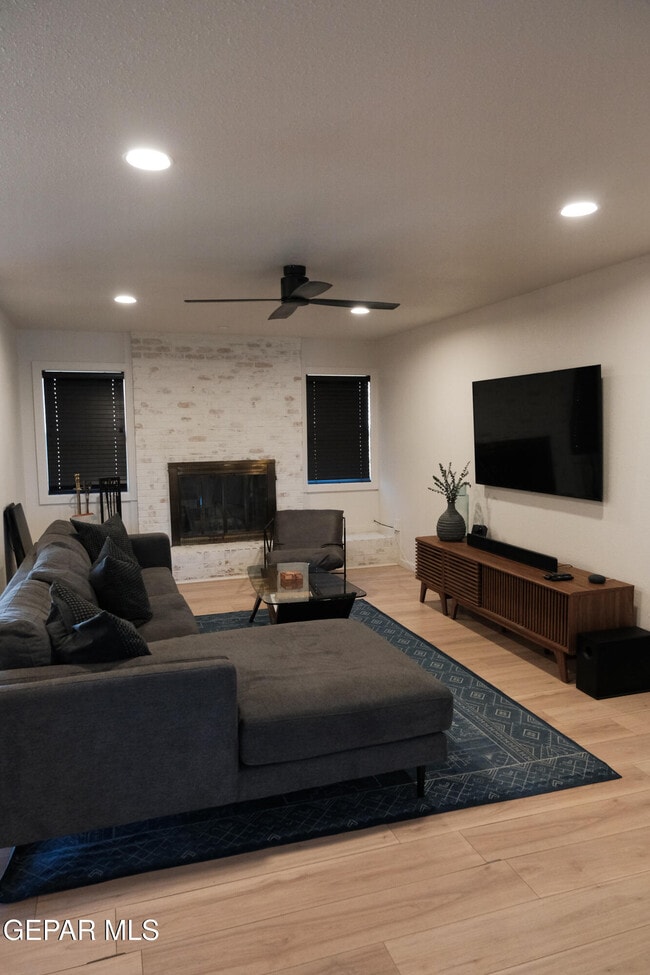 Building Photo - 9001 Lait Dr