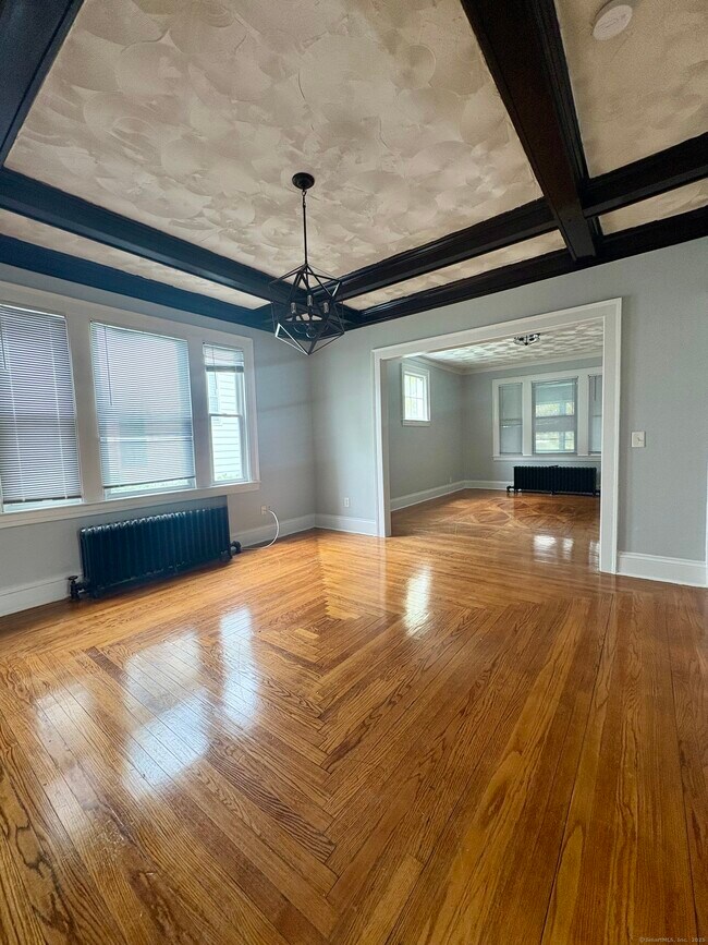 Building Photo - 46 Westbourne Pkwy
