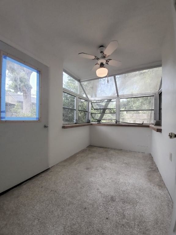 Building Photo - 6803 Fern Circle