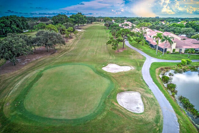 Building Photo - 253 Old Meadow Way