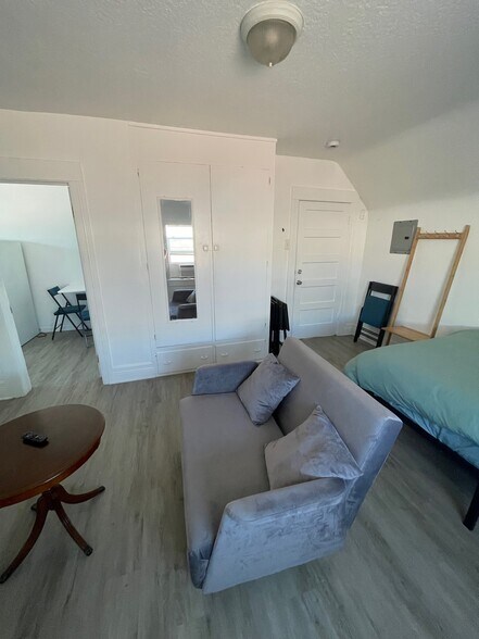 Building Photo - 4510 N Figueroa St