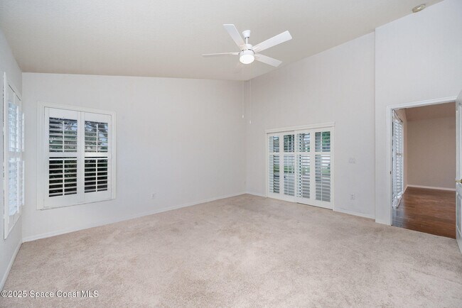 Building Photo - 776 Carriage Hill Rd