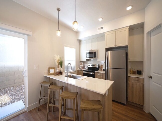 Fully Equipped Kitchen - Desert Sage Townhomes