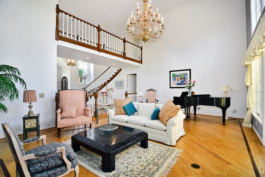 Building Photo - 29360 Castlehill Dr