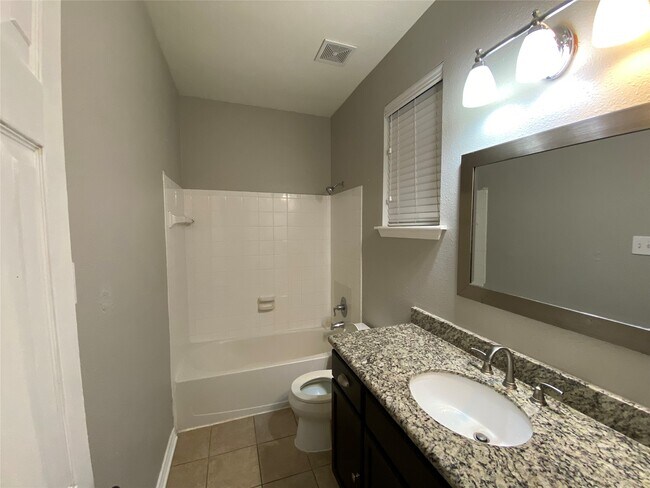Building Photo - 5602 Walkabout Way