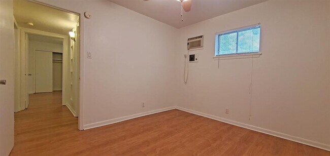 Building Photo - 1023 Lyndon St