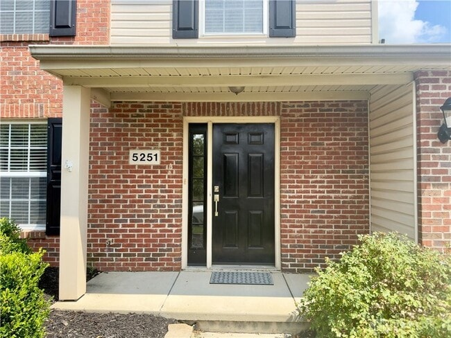 Building Photo - 5251 Mallet Club Dr
