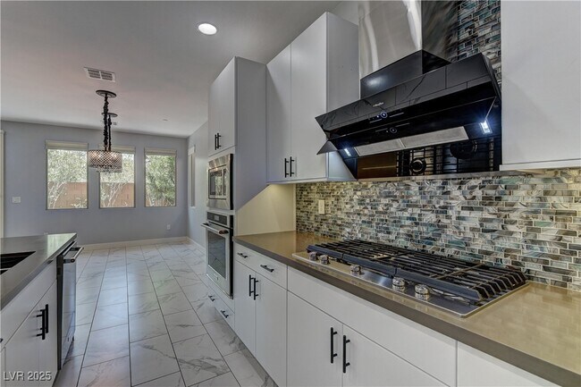 Building Photo - 11377 Gravitation Dr