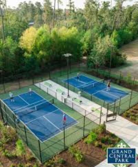 Building Photo - 211 Sierra Strm Ln