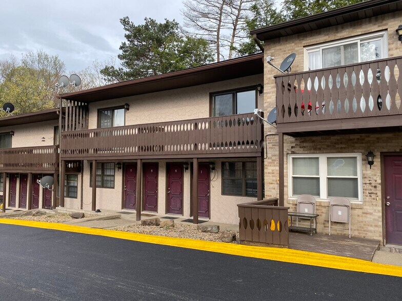Balconies/patios - 250 Rustic Lodge Rd