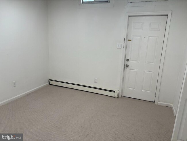 Building Photo - 159 Cross Keys Rd