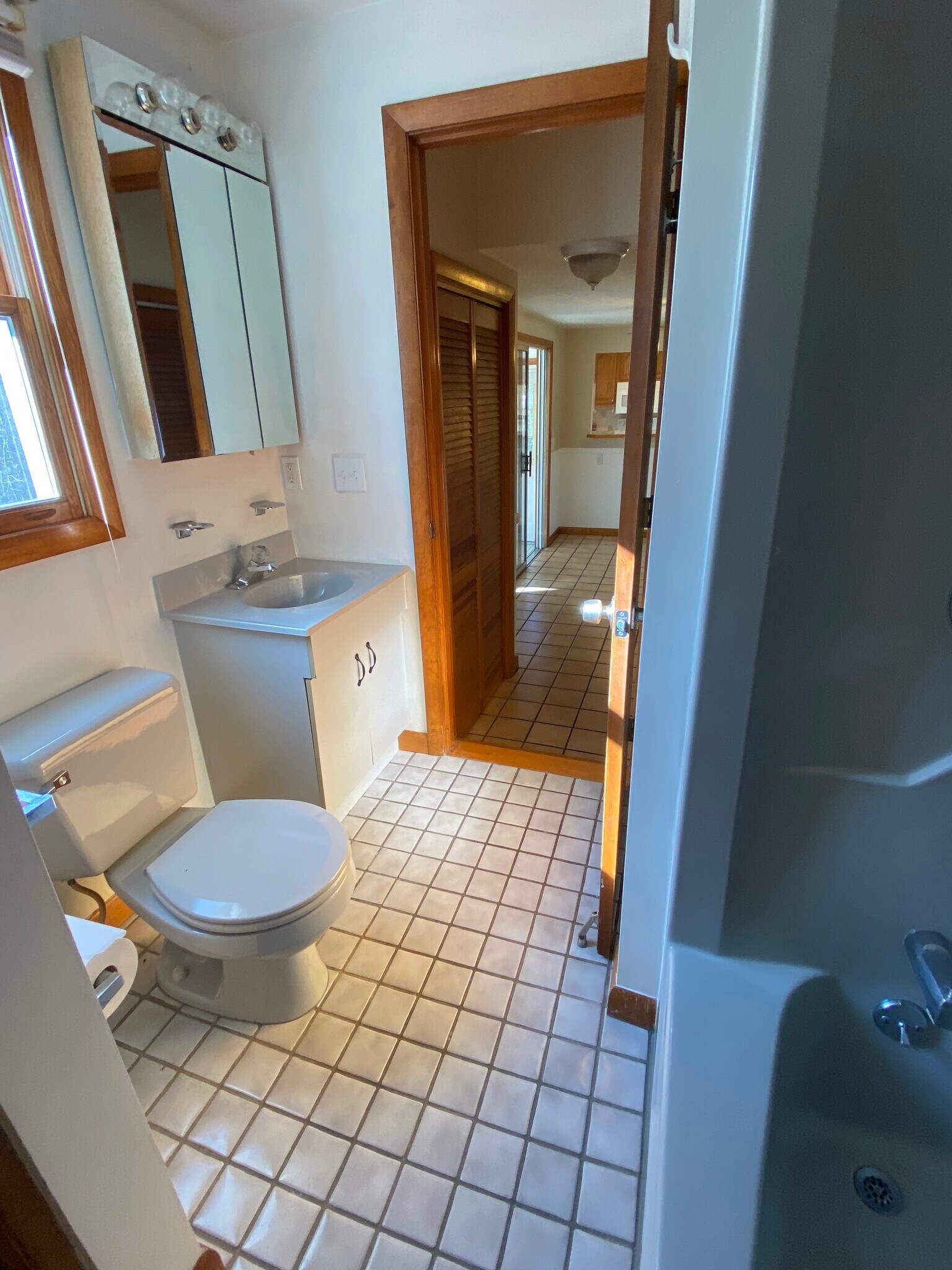 Bathroom - 9C Holman Rd