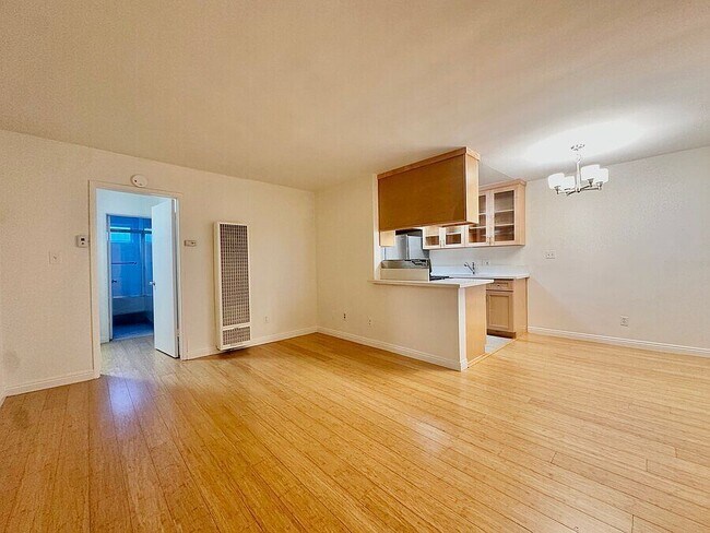 Building Photo - 23 Thornton Ave