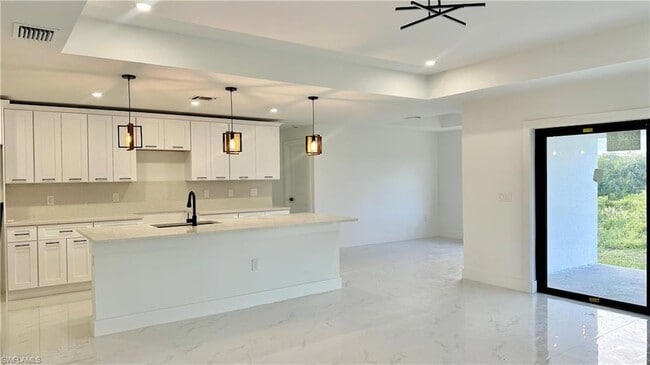 Building Photo - 4105 East 15th Street