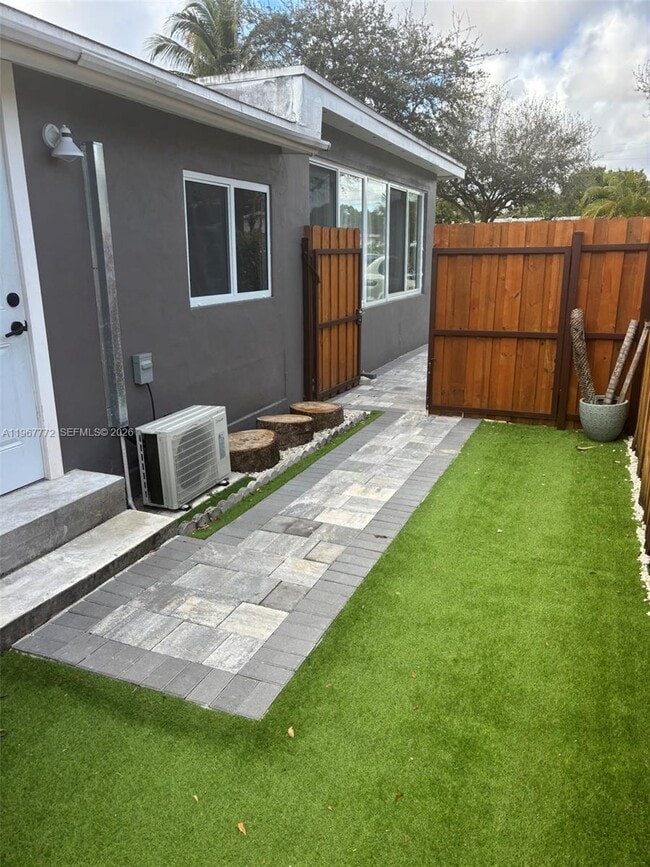 Building Photo - 80 NE 133rd St