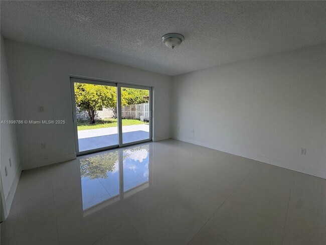 Building Photo - 14845 SW 36th Terrace