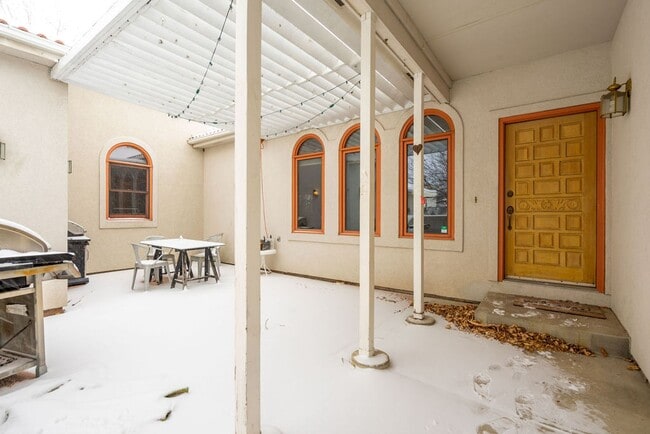 Building Photo - Beautiful and spacious 5 bedroom home located near Long Pond Reservoir in NE Fort Collins