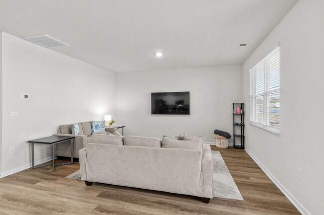 Building Photo - 3144 Fair Rdg Wy