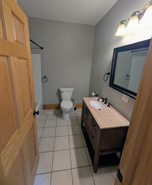 Bathroom - 2648 13th Ave S