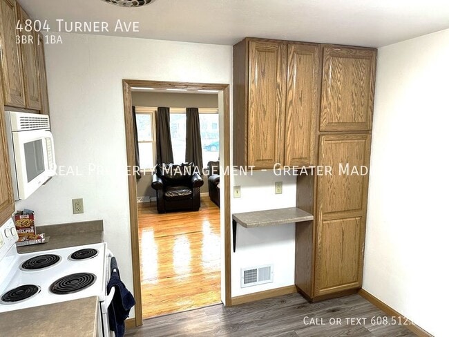 Building Photo - 4804 Turner Ave