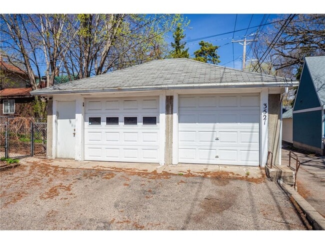 Building Photo - 3521 Girard Ave S