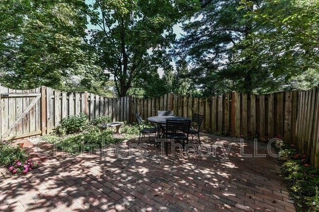 Building Photo - 2109 Kings Mill Ct