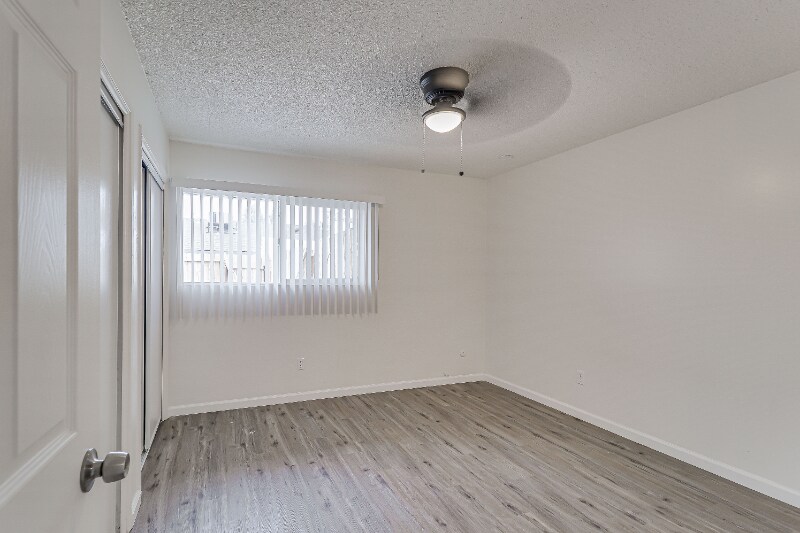 Building Photo - 1013 Mira Loma Dr